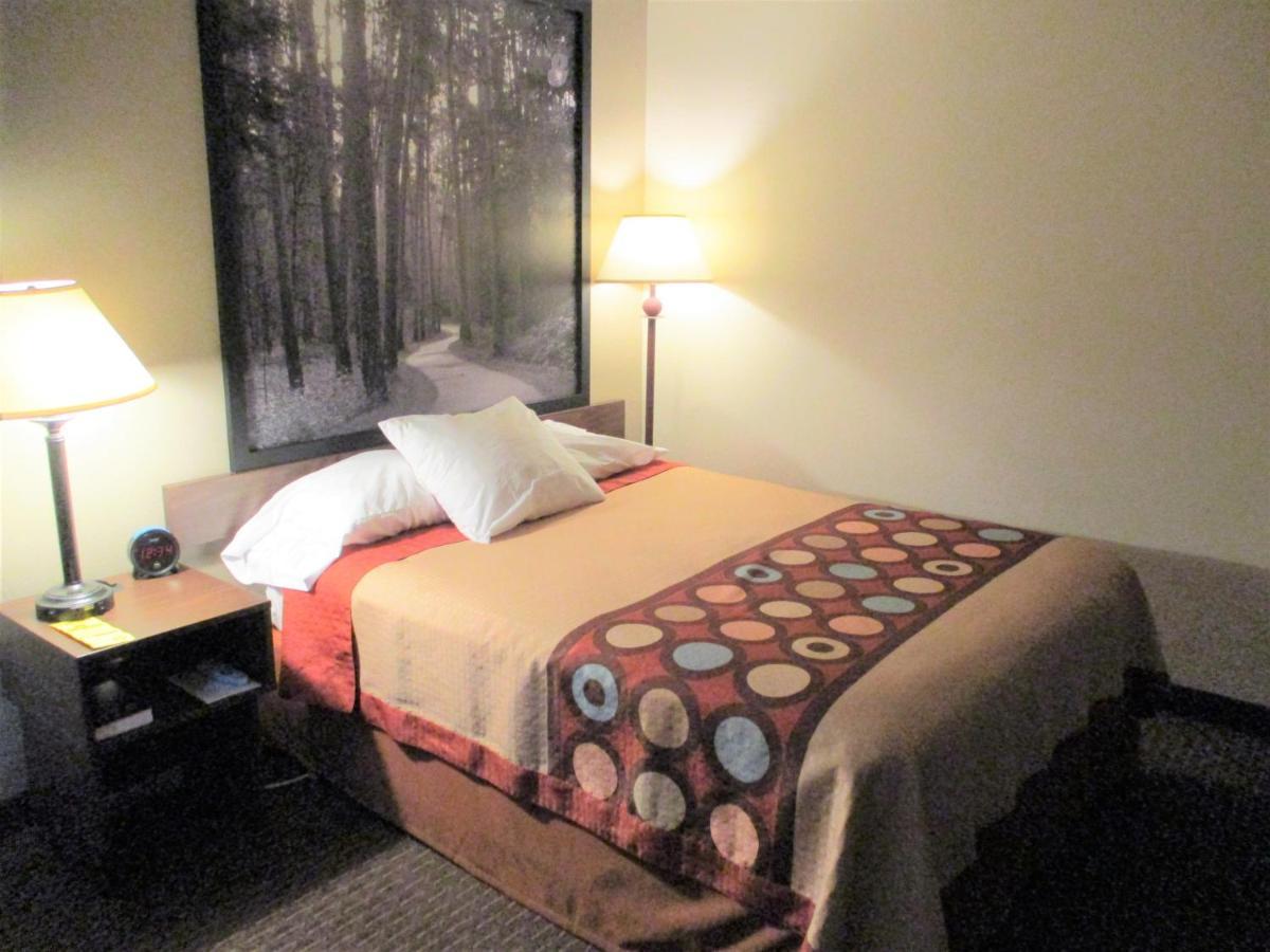 Super 8 By Wyndham Bemidji Mn Hotell Exteriör bild