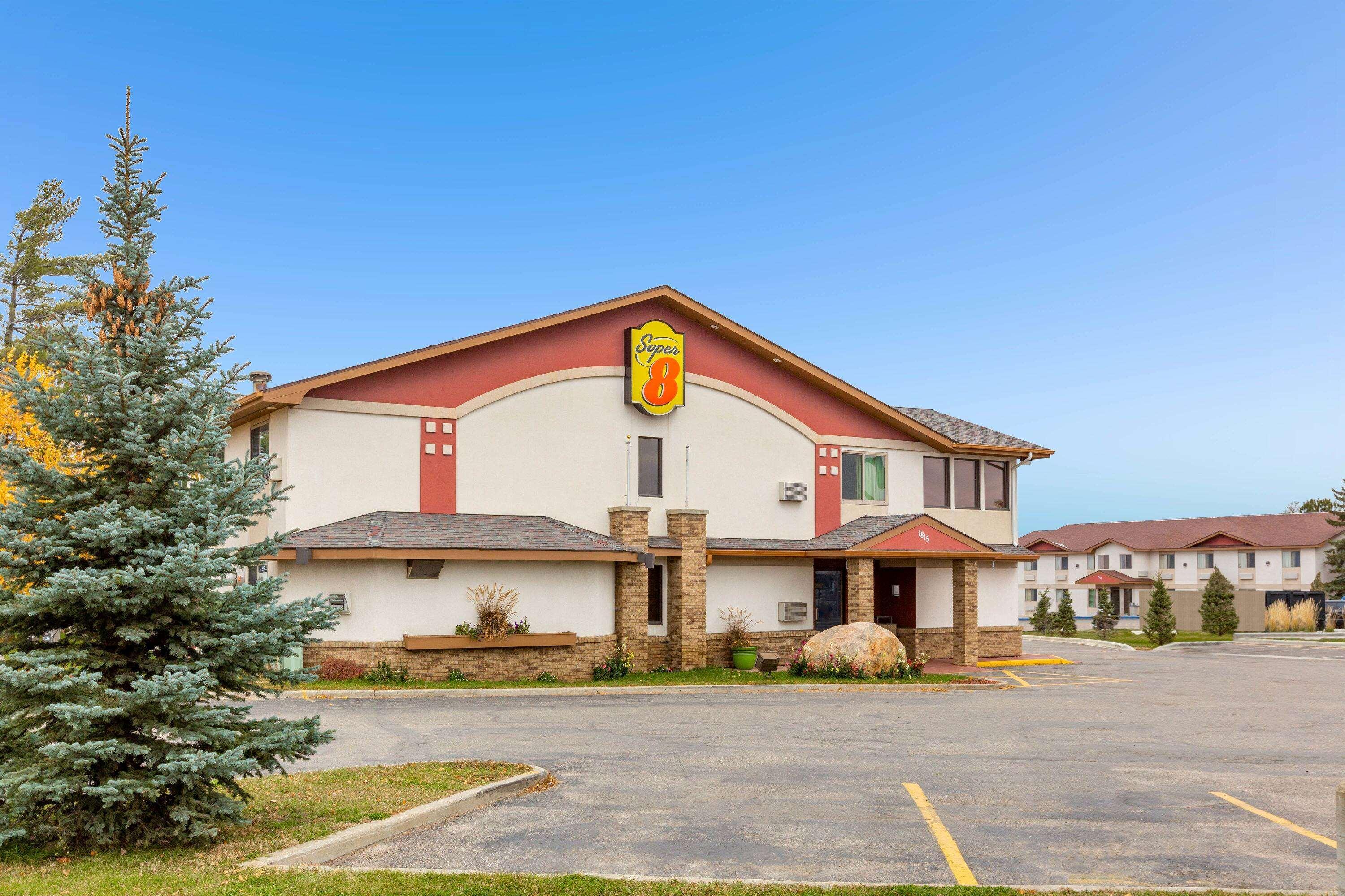 Super 8 By Wyndham Bemidji Mn Hotell Exteriör bild