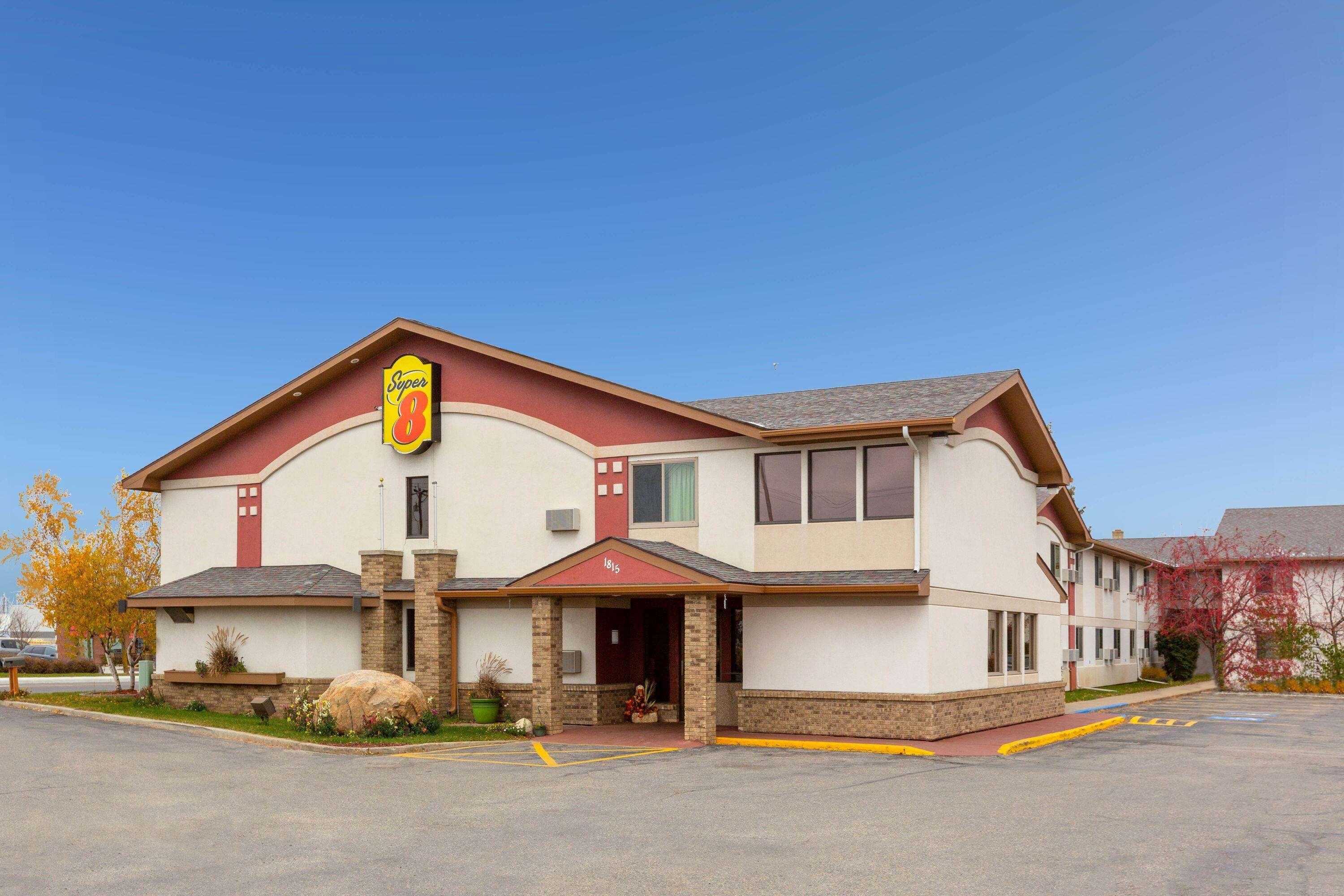 Super 8 By Wyndham Bemidji Mn Hotell Exteriör bild